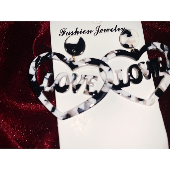 Aᴄʀʏʟɪᴄ ʟᴏᴠᴇ ʜᴇʀᴛ ᴇᴀʀʀɪɴɢs ♡ - Picture 6 of 8